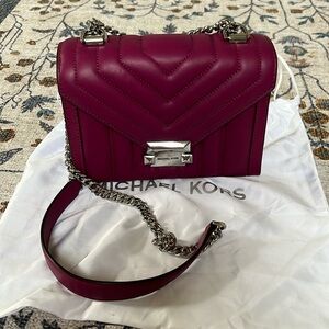 Crossbody leather bag.